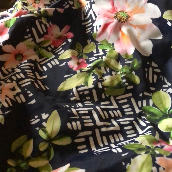 SWIM Solutions Juliet Tankini Swim Top - Picture 3 of 5